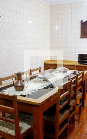 Casa para alugar com 347m², 3 quartos e 4 vagas Casa para alugar com 347m², 3 quartos e 4 vagasCozinha
