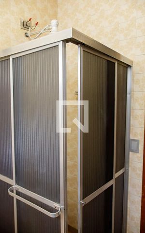 Casa para alugar com 347m², 3 quartos e 4 vagas Casa para alugar com 347m², 3 quartos e 4 vagasBanheiro da Suíte