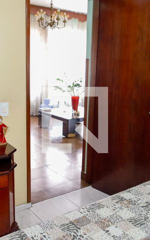 Casa para alugar com 347m², 3 quartos e 4 vagas Casa para alugar com 347m², 3 quartos e 4 vagasQuarto 1