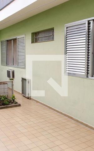 Casa para alugar com 347m², 3 quartos e 4 vagas Casa para alugar com 347m², 3 quartos e 4 vagasQuintal