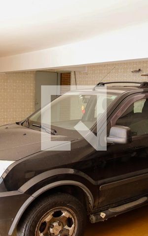 Casa para alugar com 347m², 3 quartos e 4 vagas Casa para alugar com 347m², 3 quartos e 4 vagasGaragem