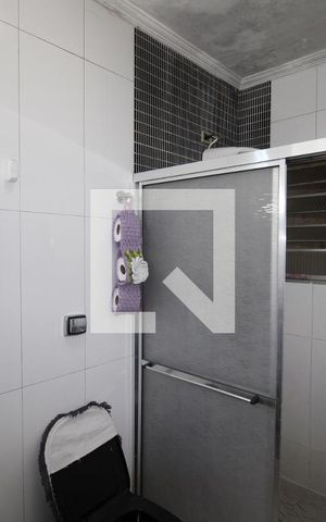 Casa à venda com 410m², 3 quartos e 4 vagasQuarto 1 - Banheiro