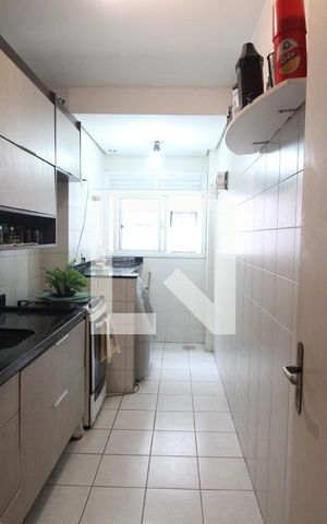 Apartamento à venda com 64m², 2 quartos e 1 vagaCozinha e Área de Serviço