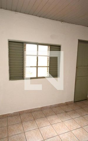 Casa para alugar com 80m², 2 quartos e sem vagaQuarto 2 - Suíte