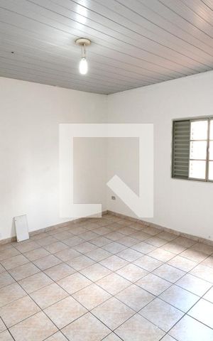 Casa para alugar com 80m², 2 quartos e sem vagaQuarto 1