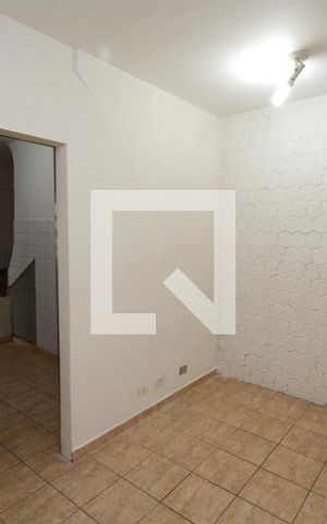 Casa para alugar com 80m², 2 quartos e sem vagaSala