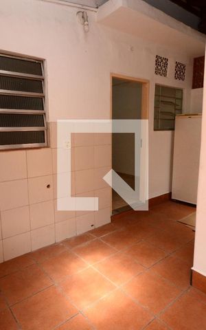 Casa para alugar com 80m², 2 quartos e sem vagaÁrea de Serviço