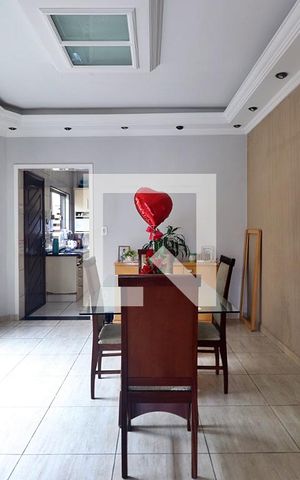Casa à venda com 190m², 3 quartos e 3 vagasSala