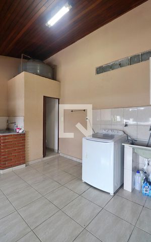 Casa à venda com 190m², 3 quartos e 3 vagasÁrea de Serviço