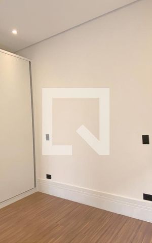 Casa de condomínio à venda com 200m², 4 quartos e 4 vagasSuíte 4