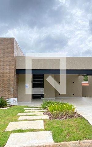 Casa de condomínio à venda com 200m², 4 quartos e 4 vagasFachada