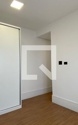 Casa de condomínio à venda com 200m², 4 quartos e 4 vagasSuíte 2
