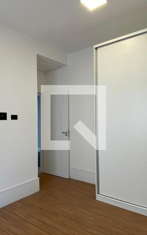 Casa de condomínio à venda com 200m², 4 quartos e 4 vagasSuíte 1