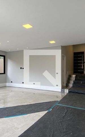 Casa de condomínio à venda com 200m², 4 quartos e 4 vagasSala