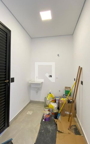 Casa de condomínio à venda com 200m², 4 quartos e 4 vagasÁrea de Serviço