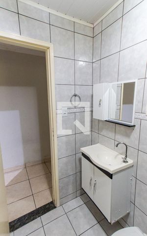 Casa para alugar com 70m², 3 quartos e 1 vagaBanheiro 2  