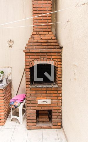 Casa para alugar com 70m², 3 quartos e 1 vagaÁrea de Serviço