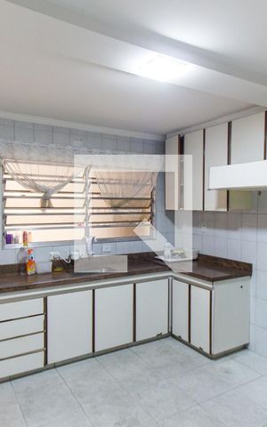 Casa para alugar com 70m², 3 quartos e 1 vagaCozinha   