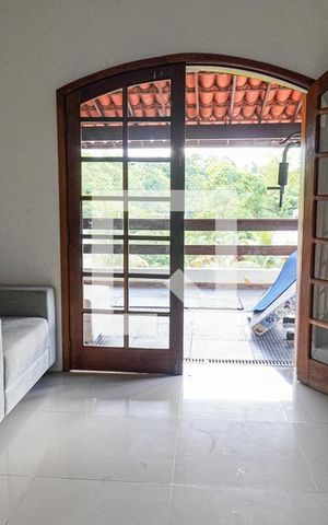 Casa de condomínio à venda com 400m², 4 quartos e 2 vagas Casa de condomínio à venda com 400m², 4 quartos e 2 vagasQuarto 3