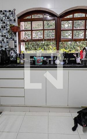 Casa de condomínio à venda com 400m², 4 quartos e 2 vagas Casa de condomínio à venda com 400m², 4 quartos e 2 vagasCozinha