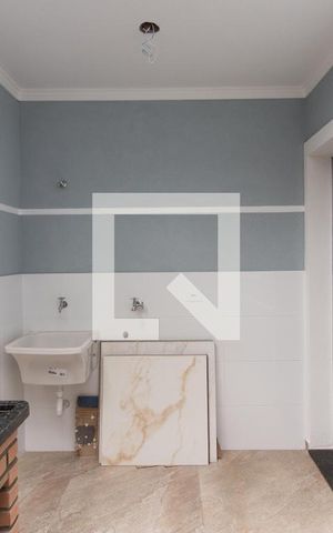 Casa à venda com 94m², 3 quartos e 2 vagas Casa à venda com 94m², 3 quartos e 2 vagasÁrea de Serviço