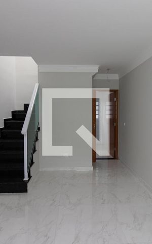 Casa à venda com 94m², 3 quartos e 2 vagas Casa à venda com 94m², 3 quartos e 2 vagasSala