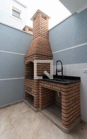 Casa à venda com 94m², 3 quartos e 2 vagas Casa à venda com 94m², 3 quartos e 2 vagasChurrasqueira
