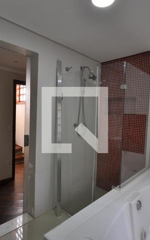 Casa à venda com 280m², 4 quartos e sem vagaBanheiro da Suíte 1