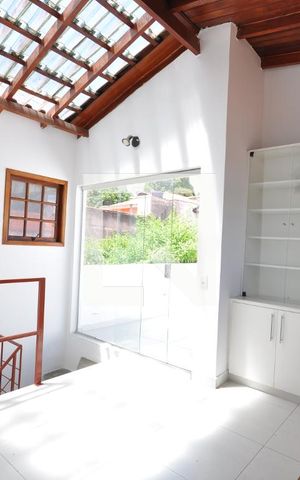 Casa à venda com 280m², 4 quartos e sem vagaEscritório