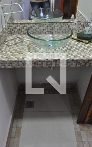 Casa à venda com 280m², 4 quartos e sem vagaLavabo