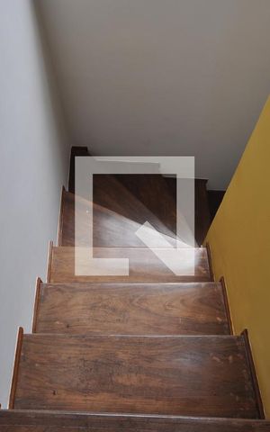 Casa à venda com 280m², 4 quartos e sem vagaEscada