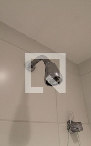 Apartamento para alugar com 77m², 2 quartos e 1 vaga Apartamento para alugar com 77m², 2 quartos e 1 vagaBanheiro da Suíte