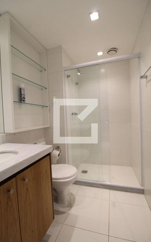 Apartamento para alugar com 77m², 2 quartos e 1 vaga Apartamento para alugar com 77m², 2 quartos e 1 vagaBanheiro da Suíte