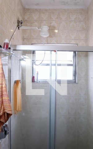 Casa à venda com 130m², 3 quartos e 2 vagasBanheiro 1