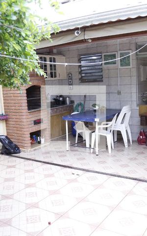 Casa à venda com 130m², 3 quartos e 2 vagasQuintal