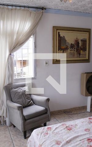 Casa à venda com 130m², 3 quartos e 2 vagasSala