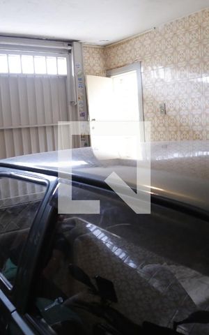 Casa à venda com 130m², 3 quartos e 2 vagasGaragem