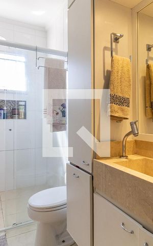 Casa à venda com 100m², 3 quartos e 2 vagas Casa à venda com 100m², 3 quartos e 2 vagasBanheiro