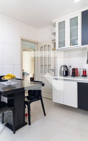 Casa à venda com 100m², 3 quartos e 2 vagas Casa à venda com 100m², 3 quartos e 2 vagasCozinha