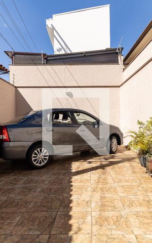 Casa à venda com 100m², 3 quartos e 2 vagas Casa à venda com 100m², 3 quartos e 2 vagasGaragem