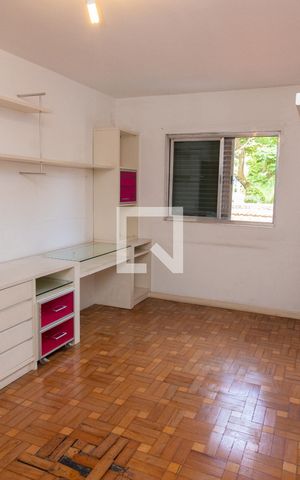Casa para alugar com 141m², 3 quartos e 3 vagas Casa para alugar com 141m², 3 quartos e 3 vagasQuarto 2