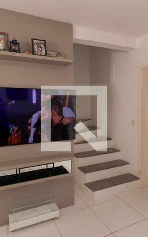 Casa à venda com 90m², 3 quartos e 2 vagasSala