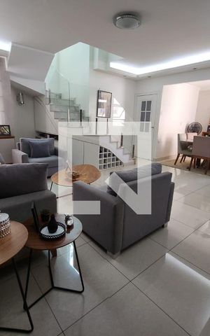 Apartamento à venda com 192m², 3 quartos e 2 vagas Apartamento à venda com 192m², 3 quartos e 2 vagasSala