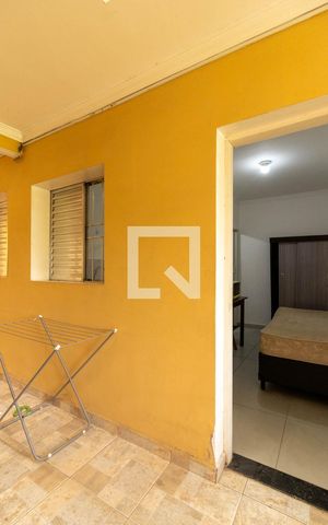 Casa para alugar com 20m², 1 quarto e sem vaga Casa para alugar com 20m², 1 quarto e sem vagaÁrea externa
