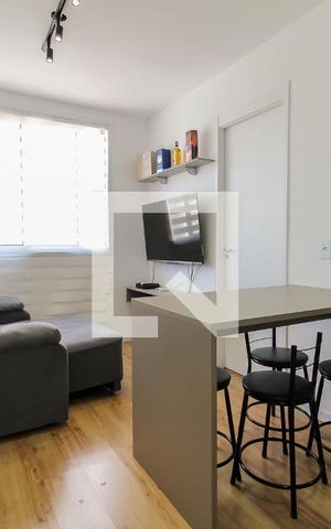 Apartamento à venda com 38m², 2 quartos e sem vaga Apartamento à venda com 38m², 2 quartos e sem vagaSala