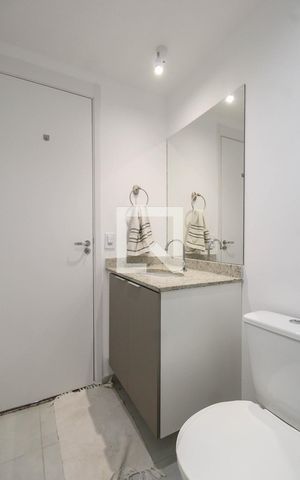 Apartamento à venda com 38m², 2 quartos e sem vaga Apartamento à venda com 38m², 2 quartos e sem vagaBanheiro