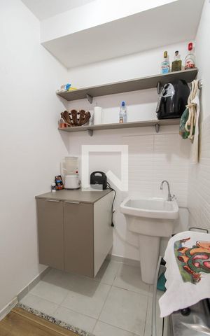 Apartamento à venda com 38m², 2 quartos e sem vaga Apartamento à venda com 38m², 2 quartos e sem vagaÁrea de Serviço