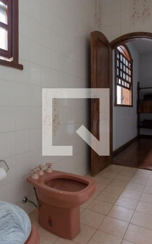 Casa à venda com 752m², 8 quartos e 5 vagas Casa à venda com 752m², 8 quartos e 5 vagasSuíte 2