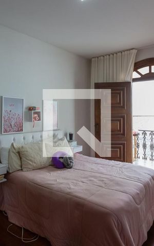 Casa à venda com 752m², 8 quartos e 5 vagas Casa à venda com 752m², 8 quartos e 5 vagasSuíte 3