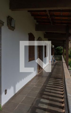 Casa à venda com 752m², 8 quartos e 5 vagas Casa à venda com 752m², 8 quartos e 5 vagasSuíte 3